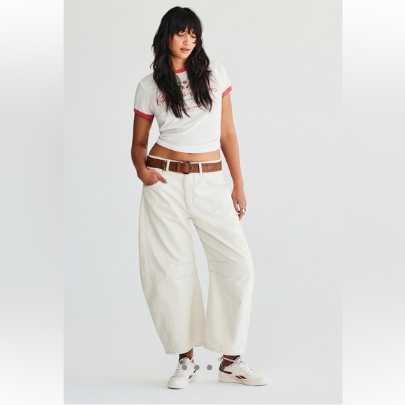 We The Free Good Luck Mid-Rise Barrel Jeans
Milk | Size 27 | Like New Condition - Picture 2 of 9